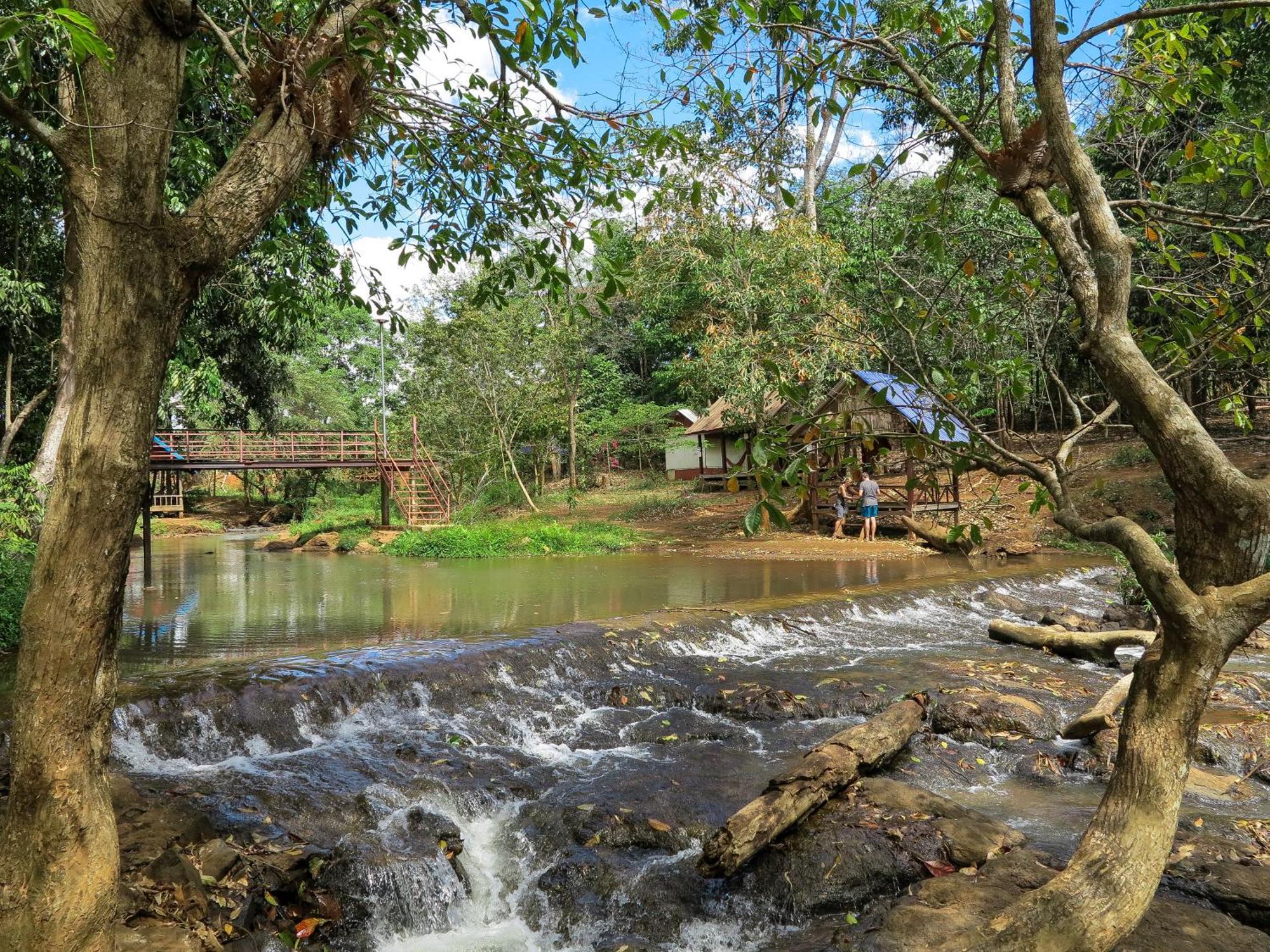 Ratanakiri Homestay & Jungle Trek Banlung Exteriör bild
