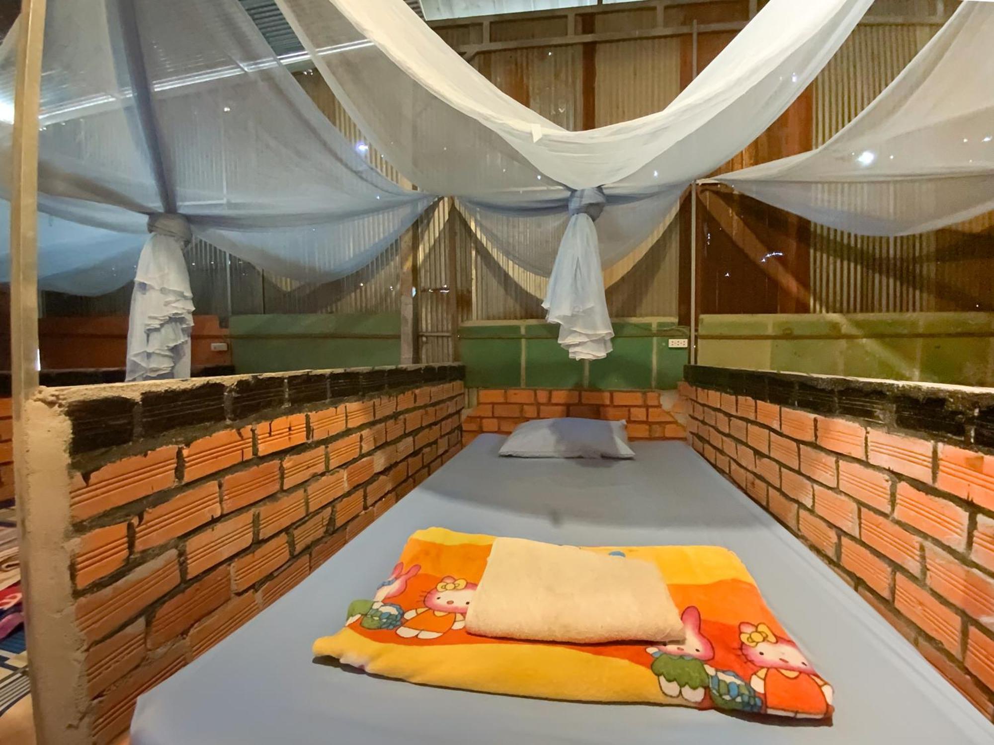 Ratanakiri Homestay & Jungle Trek Banlung Rum bild