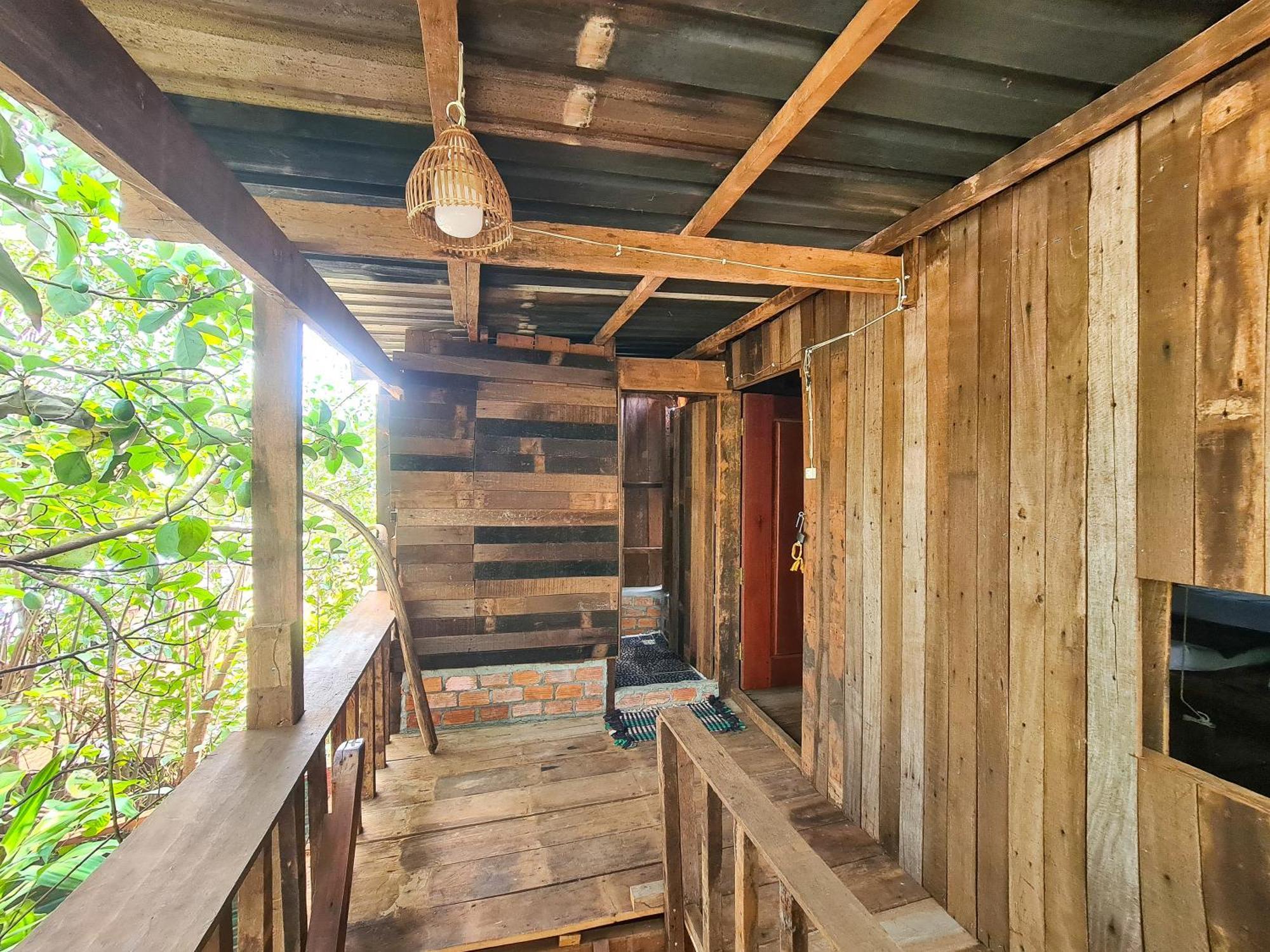 Ratanakiri Homestay & Jungle Trek Banlung Exteriör bild