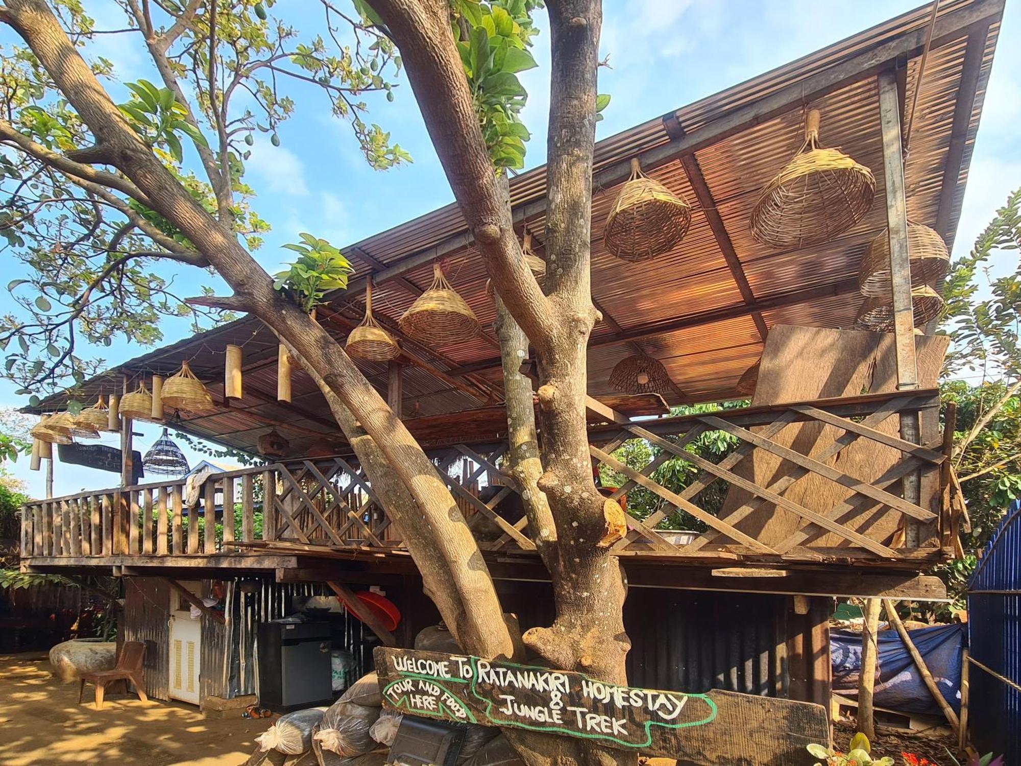 Ratanakiri Homestay & Jungle Trek Banlung Exteriör bild