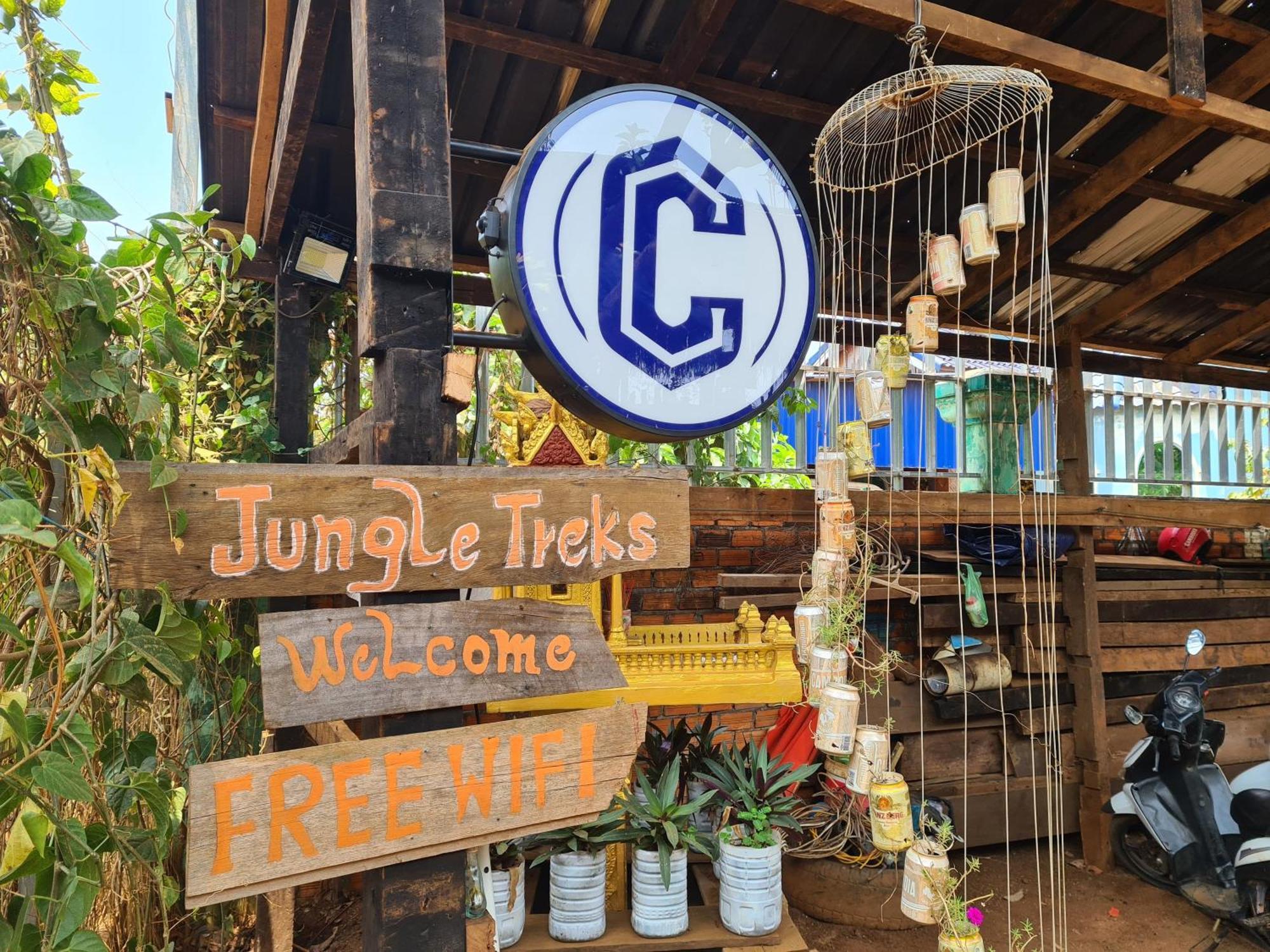 Ratanakiri Homestay & Jungle Trek Banlung Exteriör bild